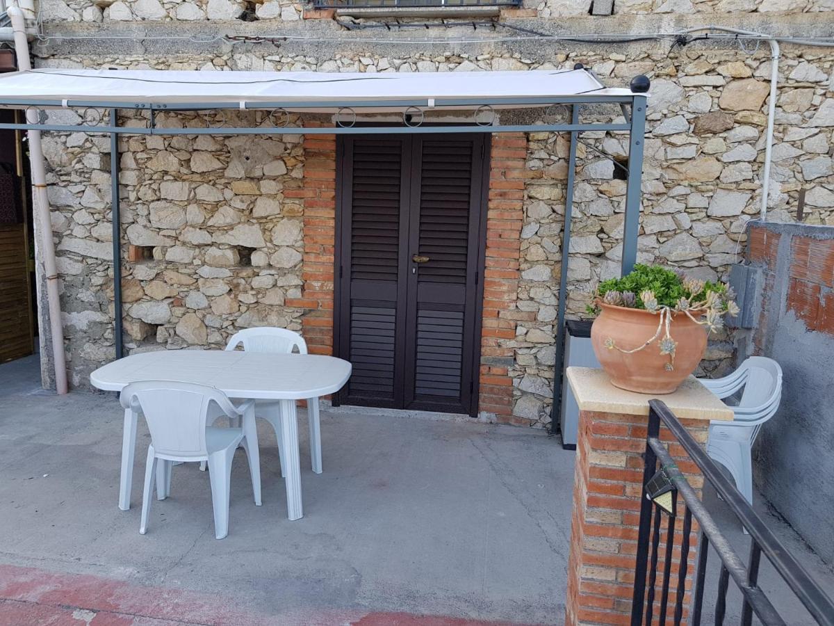Casa Vacanze Monte Venere Castelmola Luaran gambar